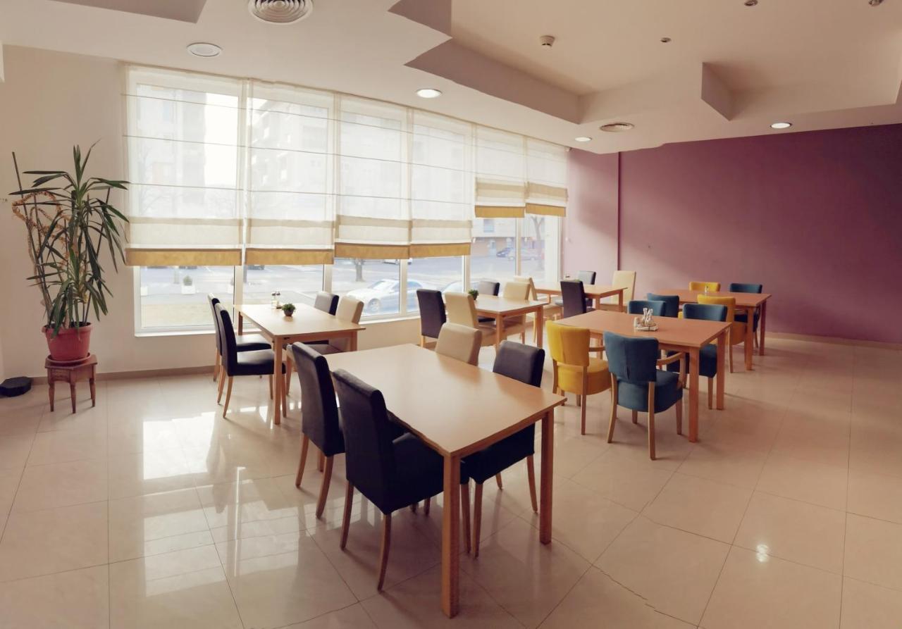 Student Hotel โมสตาร์ ภายนอก รูปภาพ
