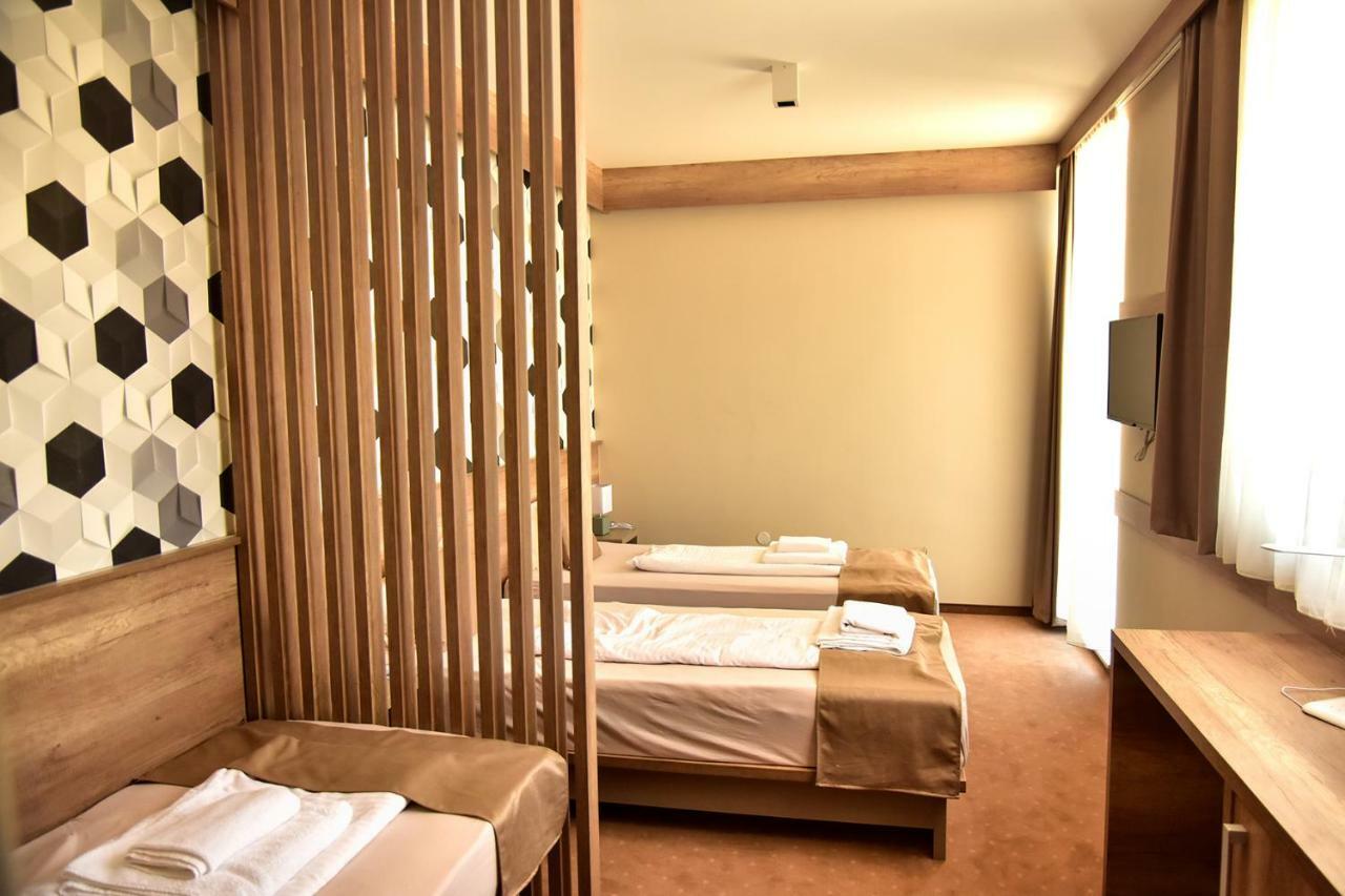 Student Hotel โมสตาร์ ภายนอก รูปภาพ