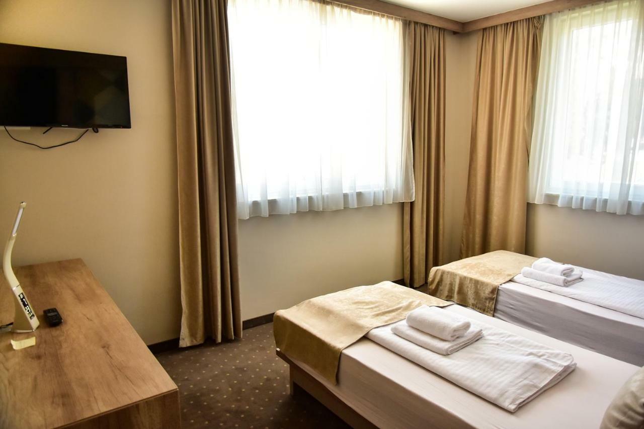 Student Hotel โมสตาร์ ภายนอก รูปภาพ