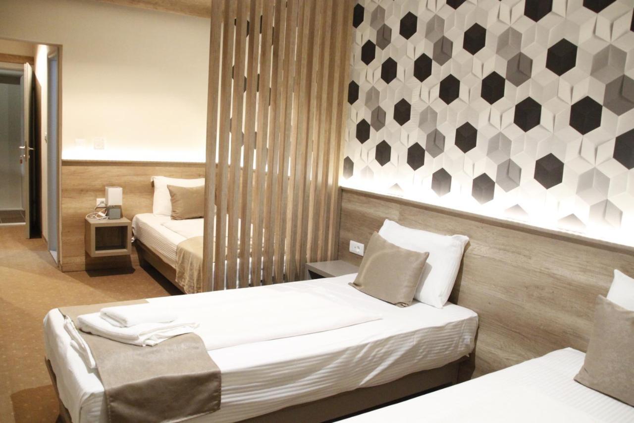Student Hotel โมสตาร์ ภายนอก รูปภาพ